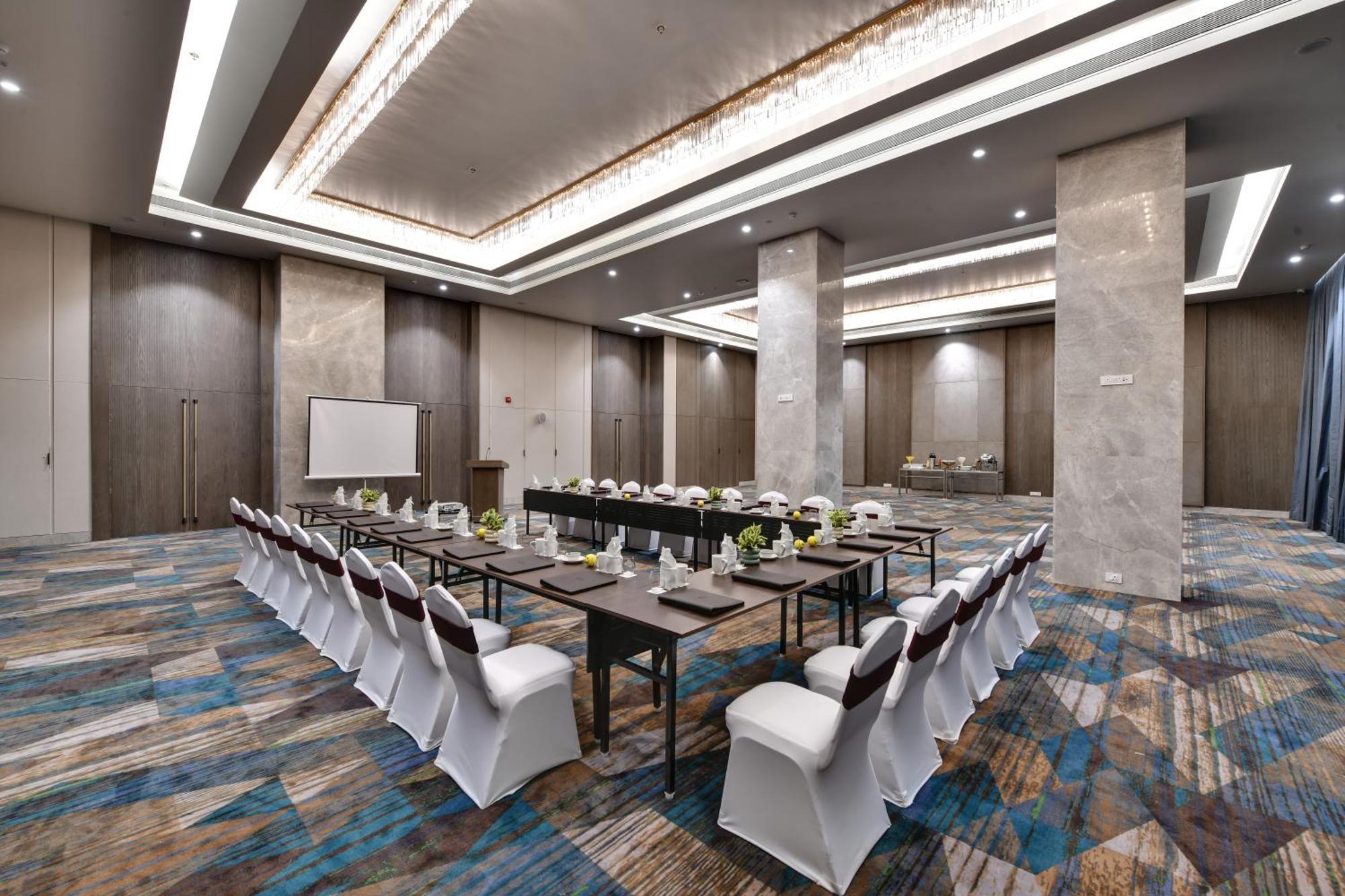 The Fern Residency, Gandhinagar 호텔 외부 사진
