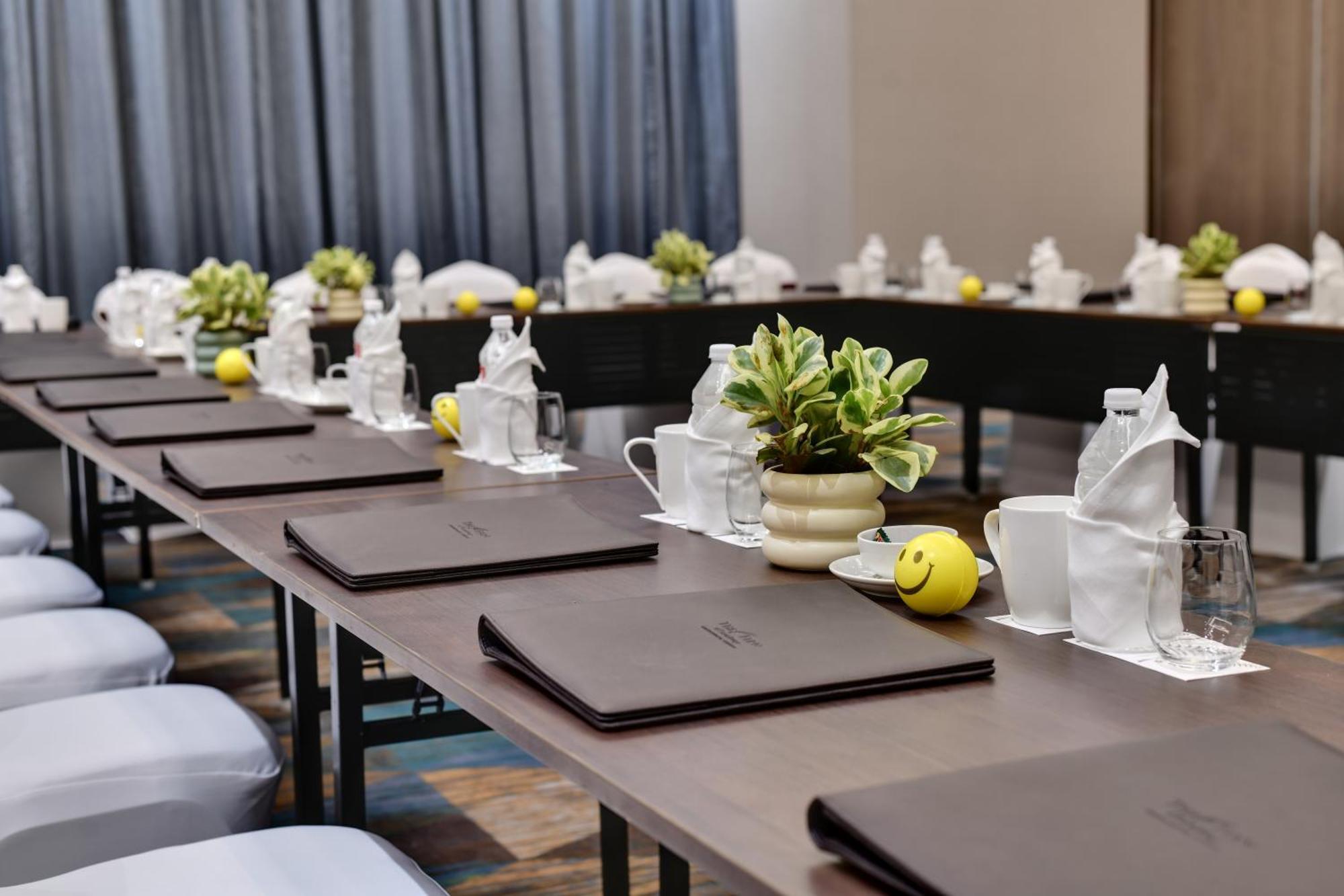The Fern Residency, Gandhinagar 호텔 외부 사진